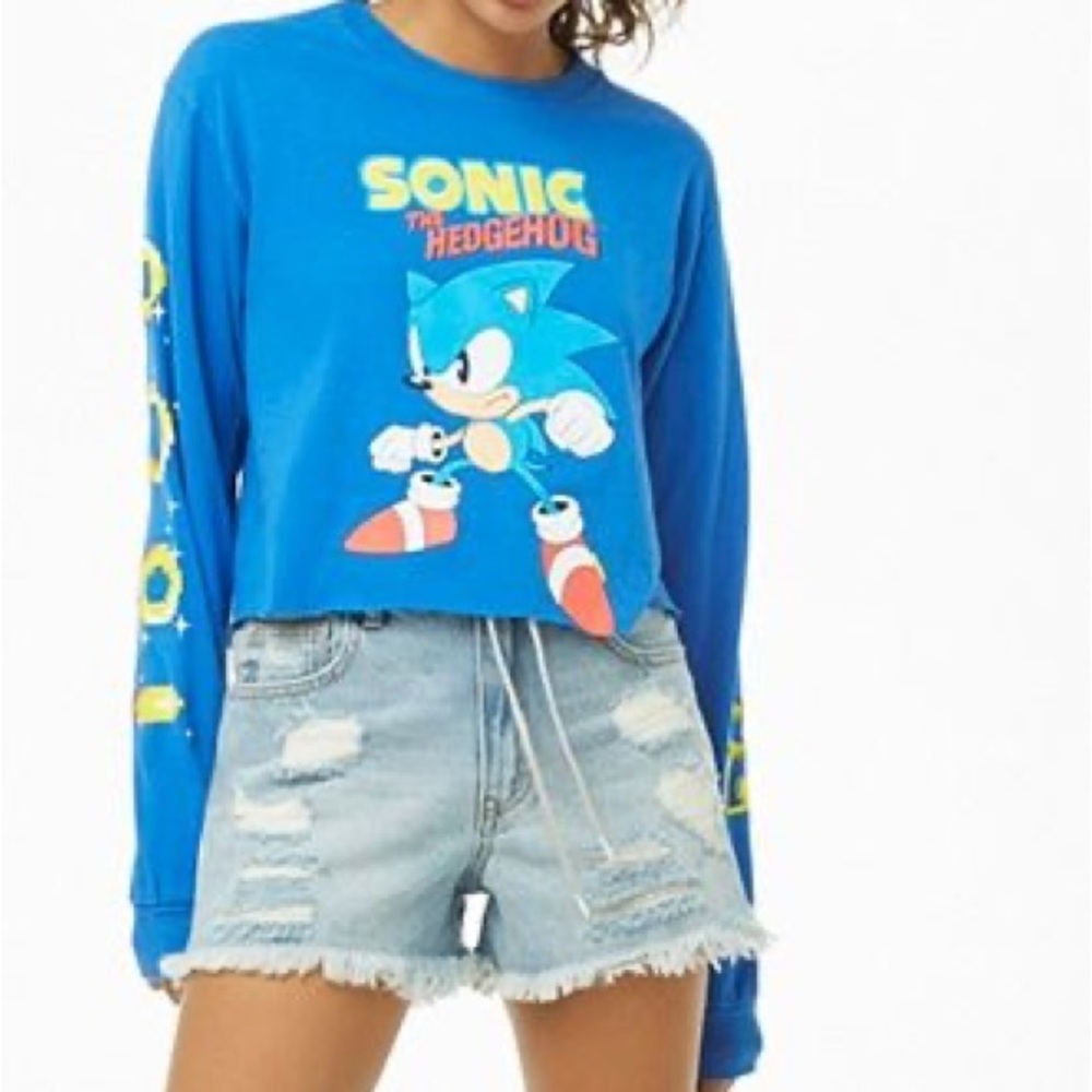 Sonic the Hedgehog cropped graphic tee